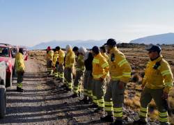 Actualmente, ocho helicópteros están trabajando en la extinción de los incendios forestales en las provincias de Loja y Azuay.