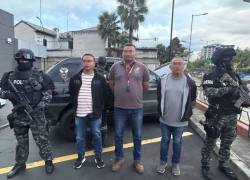 Militares detenidos con 100 mil dólares en Quito.