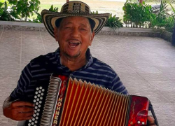 Fallece el cantautor colombiano de música vallenata Lisandro Meza.