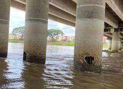 Guayaquil exigen reparación del puente que conecta Guayaquil con Daule, a la altura de Pascuales.