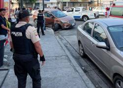 Personal de la Policía Nacional delimita la zona donde fue el ataque.