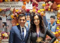 La cantante Paulina Aguirre junto al medallista de oro Olímpico ecuatoriano, Jefferson Pérez en Casa Ecuador en París