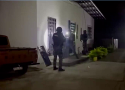 Policía localizó viviendas donde se almacenaba armamento de 'Los Choneros'.