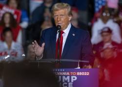 El expresidente estadounidense y candidato presidencial republicano Donald J. Trump habla durante un mitin de campaña en Allentown, Pensilvania, EE.UU., el 29 de octubre de 2024.