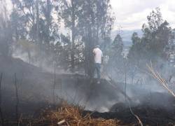 Incendio en el Valle de Tumbaco.