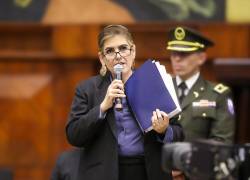 La ministra del Interior, Mónica Palencia, se defendió ante el Pleno por tres horas.