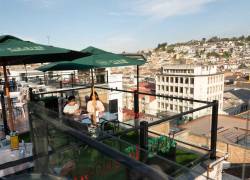 Vista desde una terraza en la ciudad de Quito, capital de Ecuador.