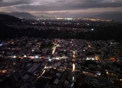 Vista de la ciudad de Quito previo al corte programado de energía que inició el viernes 25 de octubre.