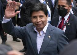 El presidente de Perú, Pedro Castillo, gesticula antes de posar para la foto familiar durante el XXII Consejo Presidencial Andino realizado en la sede de la Secretaría General de la Comunidad Andina (CAN) en Lima, el 29 de agosto de 2022.