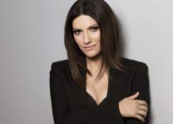 Laura Pausini se pregunta ¿Por qué yo? en una película sobre su vida.