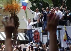 La líder opositora de Venezuela María Corina Machado asiste a una protesta en rechazo a los resultados oficiales de las elecciones presidenciales.