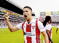 Álex Arce festeja uno de sus goles en la final de ida de Liga de Quito frente a Independiente del Valle (3-0).