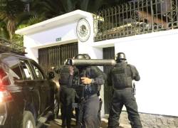 Fotografía tomada durante la irrupción de grupos especiales de la Policía a la Embajada de México, para la captura del exvicepresidente Jorge Glas.