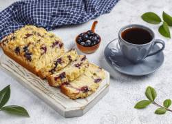 El cake navideño de arándanos es un postre típico de las fiestas.