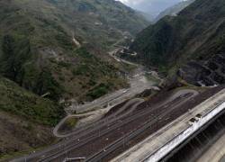 El bajo caudal del río Mazar agrava la crisis energética y resalta la urgencia de nuevas fuentes de generación.