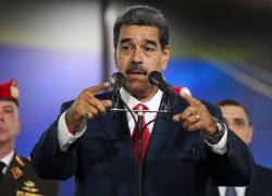 El presidente venezolano, Nicolás Maduro, habla con los medios de comunicación en el Tribunal Supremo de Justicia (TSJ) de Venezuela en Caracas el 2 de agosto de 2024.