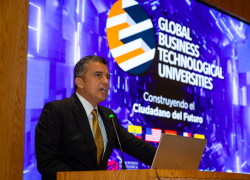 El Dr. Galo Cabanilla, Canciller de UTEG, presenta la iniciativa Global Business Technological Universities.