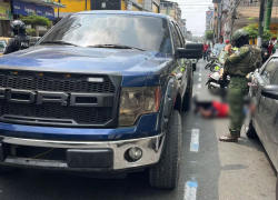 Fotografía que registró la detención del presunto cabecilla.