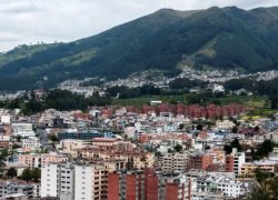 Fotografía aérea de la ciudad de Quito.