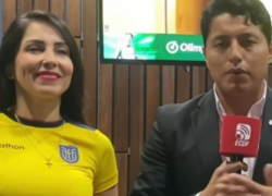 Captura del la entrevista a Luisa González durante la transmisión deportiva.