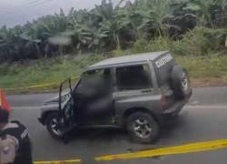 Fotografía del vehículo en el que se movilizaban los guardias de seguridad.