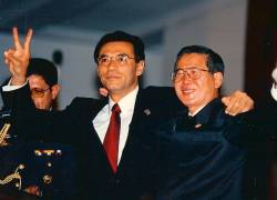 El 26 de octubre de 1998, Jamil Mahuad y Alberto Fujimori firmaron un tratado de paz que puso fin a años de conflicto entre Ecuador y Perú.