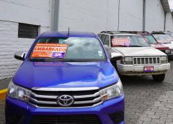 SRI exhibe vehículos embargados por deudas tributarias.