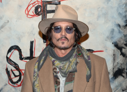 Johnny Depp revela su lado más íntimo en una exposición inmersiva en Nueva York