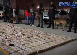 Se localizaron 573 paquetes tipo ladrillo que contenían cocaína.