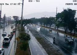 Fotografía del sector Vía a la Costa, durante la fuerte precipitación.