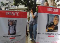 Plantón para exigir justicia y verdad en la desaparición de cuatro niños en Guayaquil.