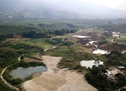 En la misma zona donde operan las mineras Comiagne y La Mana Rome Gold, también está asentada la embotelladora de agua Splendor, de la empresa Acquad’or que denuncia daños ambientales.