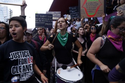 Quito también se une a protestas por violencia de género