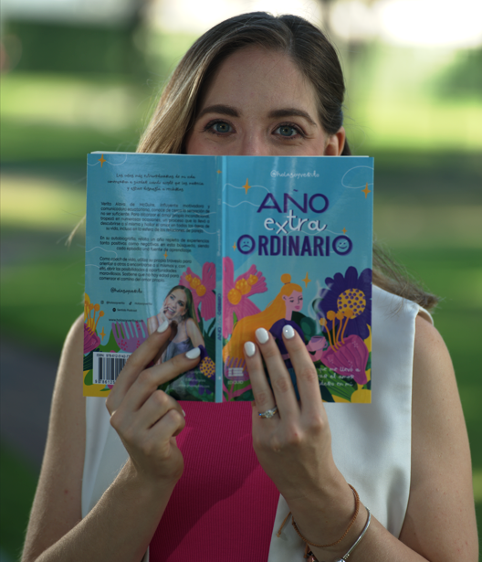 $!El lanzamiento del libro Año extraordinario de Verito Álava, se realizó en Guayaquil, aunque también se preparó un lanzamiento a través de las redes,