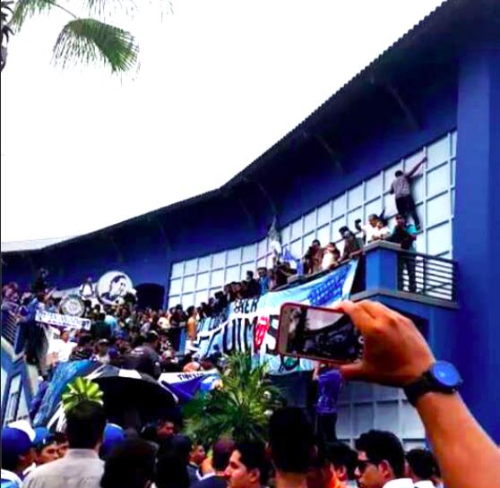 $!Barcelona y Emelec: las pasiones de Guayaquil que sus hinchas llevan hasta la muerte