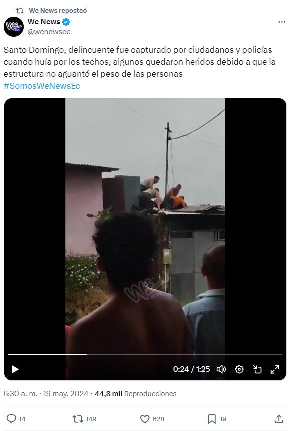 $!Durante la captura de un presunto delincuente, dos ciudadanos y dos policías cayeron de un techo en Santo Domingo.