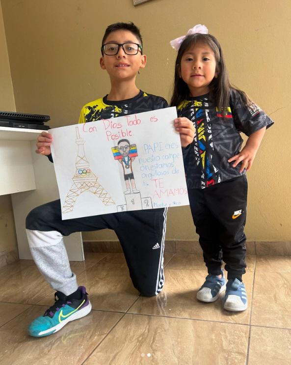 $!Lágrimas y orgullo: los hijos de Daniel Pintado celebran su medalla de oro con un mensaje emocionante