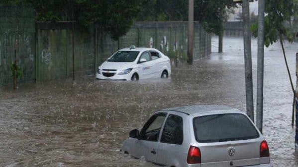 Unas 6.500 evacuados por las lluvias en el sur de Brasil