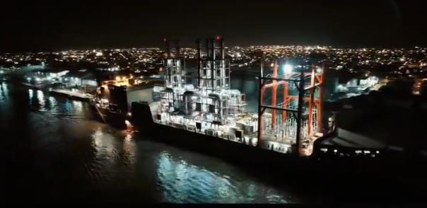 Planta eléctrica flotante turca entra en operación antes del primer apagón nacional en Ecuador