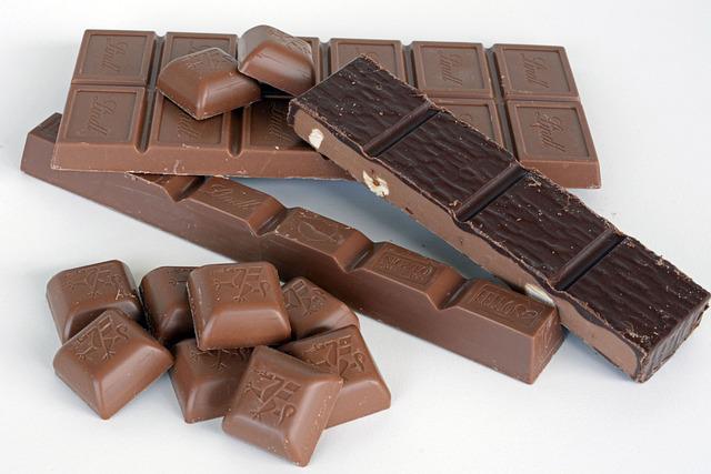 Arcsa alerta sobre contaminación de suplementos alimenticios y chocolate con metales pesados