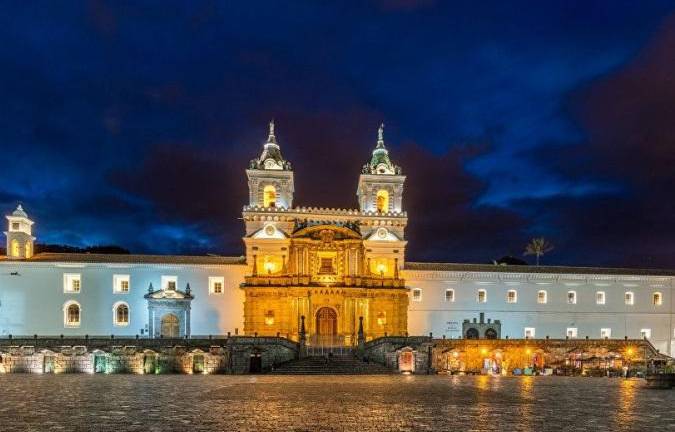 Quito enfrenta cortes de luz de 12 horas y un apagón total en tres zonas industriales por cinco días: estos son los horarios