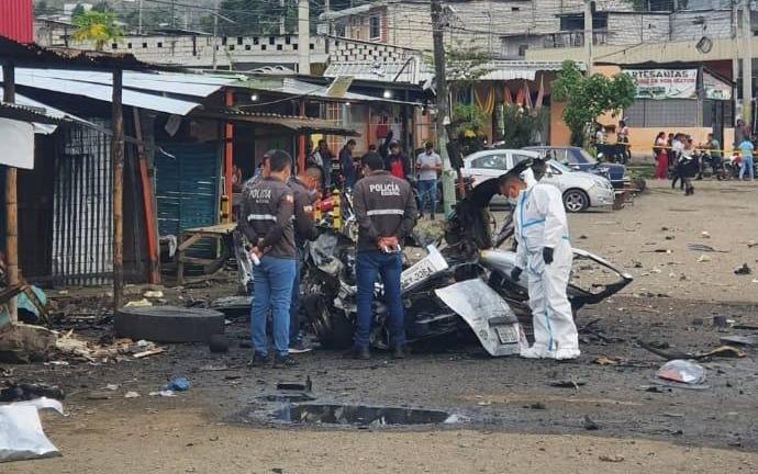 Las pistas que dejó el vehículo que explotó afuera de la cárcel 'La Roca'