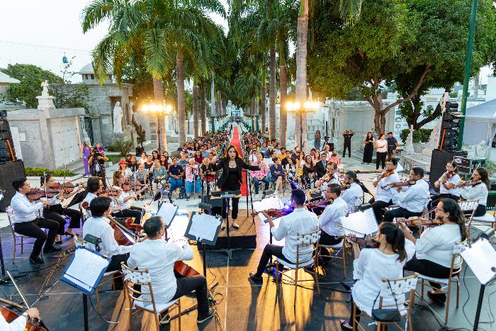 $!El Cementerio General de Guayaquil se ha convertido en un escenario de eventos culturales, como microteatros, talleres y espectáculos musicales.