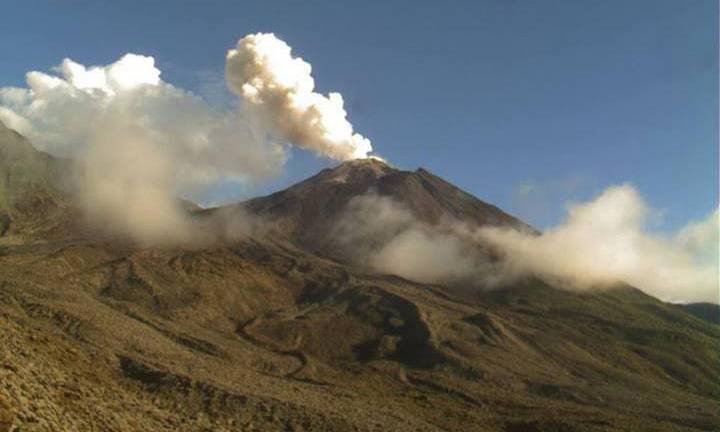 Volcán Reventador mantiene actividad eruptiva &quot;alta&quot;