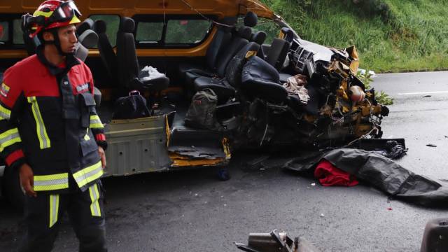 Fatal Accidente De Tránsito En Avenida Simón Bolívar Deja Un Menor De Edad Fallecido Y Varios 0608