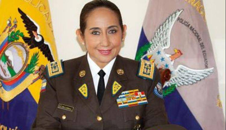 Lasso ratifica a generala como comandante de la Policía Nacional