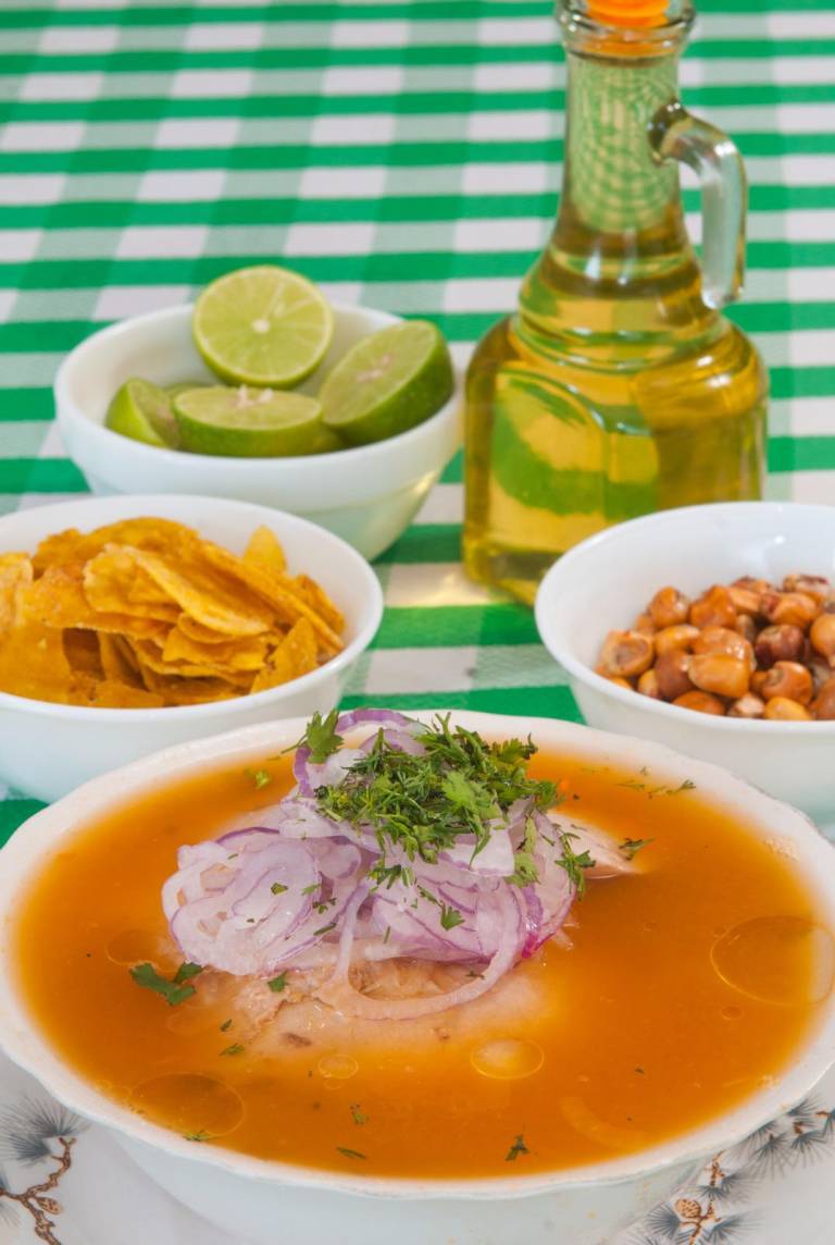 $!El encebollado es una sopa preparada con un tipo de atún llamado albacora y fue declarado Patrimonio Inmaterial del Ecuador.