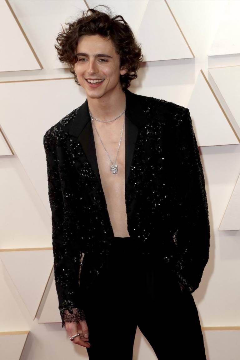 $!Timothee Chalamet en la alfombra roja de los premios Óscar. EFE/EPA/DAVID SWANSON