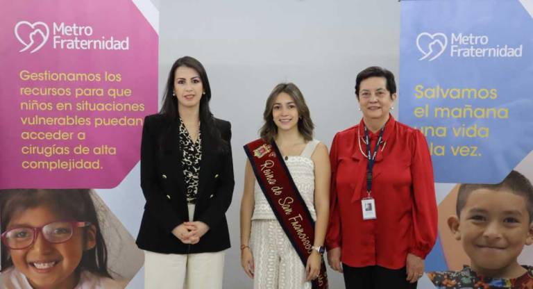 $!De izquierda a derecha: Patricia Solano, Administradora General de Fundación Metrofraternidad, Camila Becerra, Reina de Quito (invitada especial) y Cecilia Barahona, Presidenta de Fundación Metrofraternidad