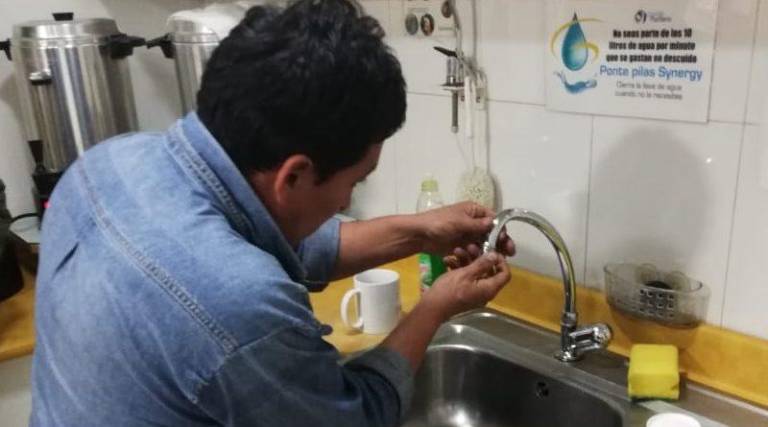 $!En Quito se analiza racionamientos de agua programados debido a la caída de embalses.